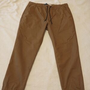 Built-in Flex Modern Jogger